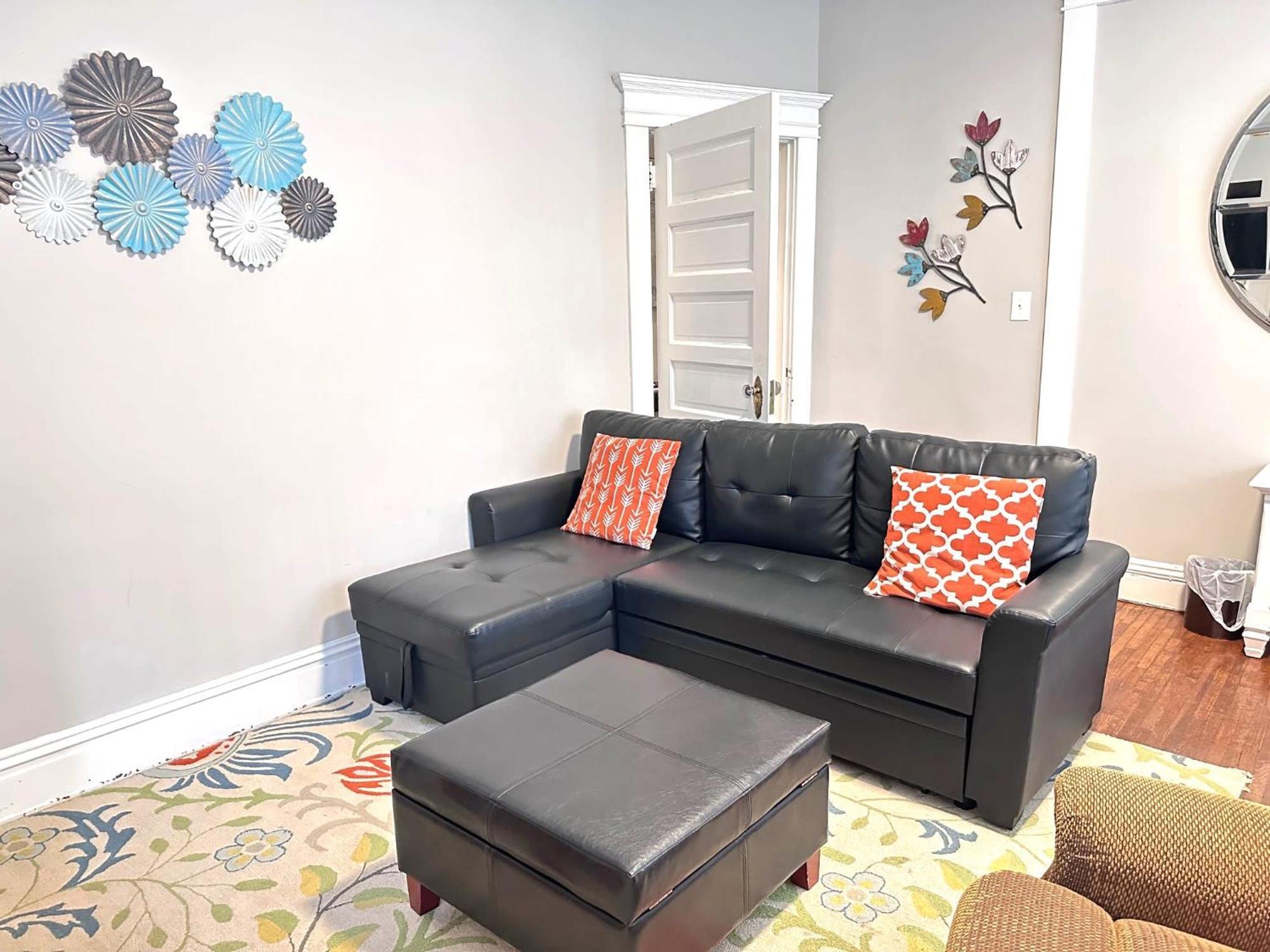 E1 Centrally Located In Carytown Fully Fenced Richmond Bagian luar foto